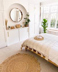 This is a small but inviting room that is simple to duplicate. 14 Minimalist Bedroom Design Ideas Extra Space Storage