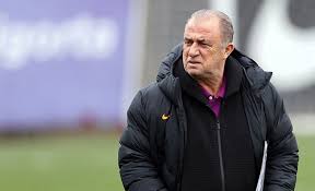 Fatih terim sorusuna dikkat çeken bir yanıt veren şardan, fatih terimin paçalarına tutunarak seçilmeye çalışan arkadaşlarımız var. Zmjma9kw22ydnm