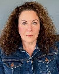 Kelly Douglas's Instagram, Twitter & Facebook