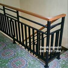 Bentuk pagar yang memiliki banyak ornamen tidak pas. Reling Balkon Reling Tangga Pagar Balkon Reling Minimalis Furniture Shopee Indonesia
