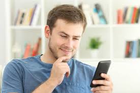 Finding singles near where you leave is easy, facebook helps users set groups in the location they live so they can easily join the group and meet other singles and they can facebook also suggests singles for other singles so they can meet each other. Sharing The Love The 15 Best Dating Feeds On Instagram The League