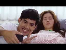 Langsung saja simak daftar lengkap film komedi romantis indonesia yang ada di bawah ini film yang juga menjadi karya perdana soleh solihun ini mengangkat realita keresahan remaja khususnya dalam dunia perkuliahan yang masih seringkali merasakan rasa galau mau jadi apa kedepannya. Film Terbaru Lucu Komedi Romantis Thailand Part 15 Subtitle Indonesia Youtube