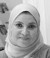 نحن مجتمع يسمح لنفسه بتقييم الآخريين ويتدخل في شؤون غيرنا. Ù…Ù† Ù‡ÙŠ Ù‡Ø¨Ø© Ù‚Ø·Ø¨ Ù…Ù„Ù Ø§Ù„Ø´Ø®ØµÙŠØ© Ù…Ù† Ù‡Ù…