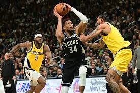 Milwaukee Bucks: Giannis Antetokounmpo Trade Rumors Draws 1 Interesting  Take From Golden State Warriors Guard - Hardwood Heroics