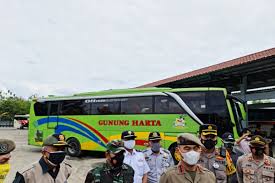 Sebagai supir professional seharusnya memahami . Gunung Kidul Tertibkan Tujuh Bus Rombongan Wisatawan Antara News