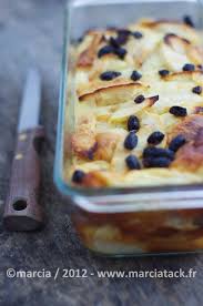 Gateau De Brioche Perdue Aux Pommes Et Raisins Secs Recette Brioche Perdu Recette Brioche Perdue Brioche