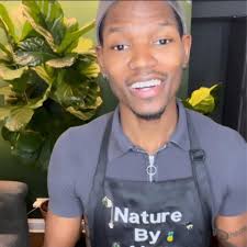 What is that scary looking worm in my tank?