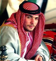 ولد الأمير زيد وهو ابن الأمير رعد بن زيد بن الحسين يوم 26 يناير/كانون الثاني 1964 بعمان، وهو من أبناء عمومة الملك الأردني عبد الله الثاني، تزوج زيد عام 2000 من سارة بتلر التي صارت الأميرة سارة زيد، ولديهما رعد وهلا. Ø§Ù„ÙˆÙƒØ§Ù„Ø© Ø§Ù„Ø±Ø³Ù…ÙŠØ© Ø§Ù„Ø§Ø±Ø¯Ù†ÙŠØ© ØªÙˆØ¶Ø­ Ø¨Ø´Ø§Ù† Ø§Ø¹ØªÙ‚Ø§Ù„ Ø§Ù„Ø£Ù…ÙŠØ± Ø­Ù…Ø²Ø© Ø¨Ù† Ø§Ù„Ø­Ø³ÙŠÙ†