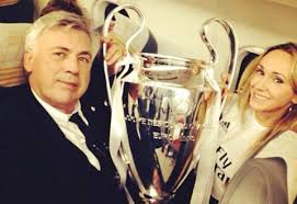 Özel uçakla madrid'e inen i̇talyan çalıştırıcı, kulüp binasına geçerek 3 yıllık mukaveleye imza atacak. Carlo Ancelotti Gets Married News Am Sport All About Sports