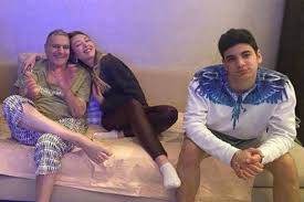 Mehmet ali̇ erbi̇l'i̇n annesi̇ ki̇mdi̇r? Gozyaslarina Boguldu Mehmet Ali Erbil Annemi Asla Sevemedim Magazin Haberleri Fiskos Haberleri