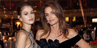 Like her mother cindy crawford, kaia gerber, 15, already has the makings of a supermodel. Cindy Crawford Looks Just Like Daughter Kaia Gerber In Throwback Photo