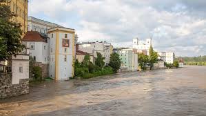 Pegel passau ingling / inn is a monitoring station in upper austria. Donau Und Inn Treten Uber Die Ufer Hochwasser In Passau Region Nordbayern