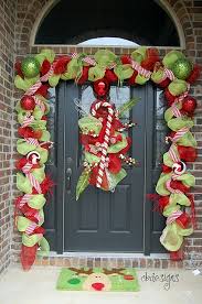 We love decorating ideas that do not cost a cent. 35 Christmas Decor Ideas In Traditional Red And Green Digsdigs