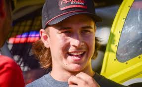 Larry Wight's Instagram, Twitter & Facebook