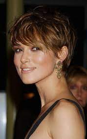 Keira knightley's short, brunette bob has the perfect amount of texture. Pin On Famous People Sexy People