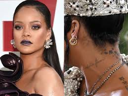 While most stars' neck tattoos are located only on the back of the neck, rihanna has taken neck tattoos to a whole new level and has ink on the back, as well as the left and right sides of her neck. Celebrities With Misspelled Or Grammatically Incorrect Tattoos