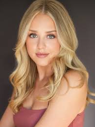 AI photos are fun and all but even better are ICONIC real photos done right  in the studio! These are of the amazing Laura Bechtel of Sheridan Solomon.