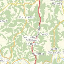 Un village tout en pierres, perché en haut d'une falaise. Itineraires Depuis Saint Cirq Lapopie Calcul De Trajet Vers Saint Cirq Lapopie Lot 46330