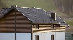 Wenn sie die wetterseite schützen möchten, müssen sie das haus bereits wetterfest bauen oder ein bestehendes haus so herrichten, dass es möglichst wetterbeständig die jahre überdauert. Fassadenverkleidung Materialien In Der Ubersicht Dachdirekt