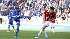 De chile is a football game from primera division. U De Chile 3 2 Huachipato Pizarro Le Entrego El Triunfo A Los Azules As Chile