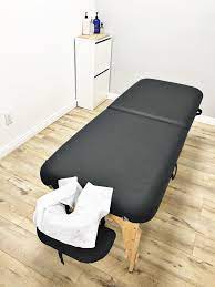 chiropractic massage room simple and clean www reformchiropractic com chiropractic office design massage room chiropractic