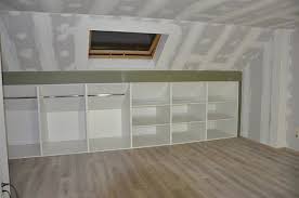 18 Beste Ideen Fur Schlafzimmer Aufbewahrungsideen Schrank Schragdecke Beautyblog Makeupoftheday Makeupbym In 2020 Attic Bedroom Storage Closet Remodel Attic Shelves