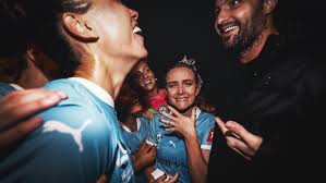 Matt stonham proposes to rhali dobson of melbourne city after her final game. Rhali Dobson S Post Game Proposal Following Final Westfield W League Game Youtube
