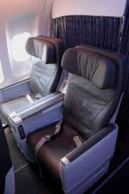 Air transat is launching a new club class service on domestic flights within canada. Classe Club Air Transat Image Affretement Aerien Kevelair Air Transat Aircraft Interiors Airline Seats