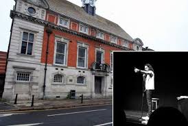 Unnamed road, rg9 has 258 houses and flats on it with a current average value of £1,563,355, compared to an average property value of £881,419 for rg9. Russell Brand Puts Bfp News Stories Under The Spotlight During Second High Wycombe Show Bucks Free Press