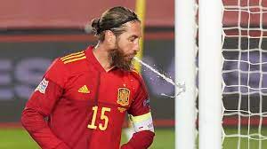 Früher waren schiedsrichter respektvoller durch ein traumtor von jose luis morales gelang levante am samstagabend die überraschung gegen die madrilenen, die vor dem clasico gegen. Buffon Uberholt Ramos Schielt Auf Nationalelf Weltrekord Von Agypter Hassan Transfermarkt