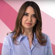 Che fascino, che sensualità, che femminilità 😜