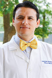 Dr. Alexander Almeida
