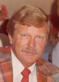 Elwood Parker's Instagram, Twitter & Facebook