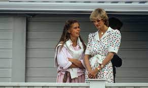The tiara is made of a trio of diamond floral brooches, given to princess margaret on her wedding day by lord. Princess Diana Was Friends With Princess Margaret S Daughter Lady Sarah Chatto Royal News Express Co Uk