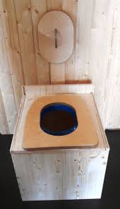 Natürlich und formschön aus holz. Komposttoilette Trockentoilette Komposttoilette Trockentoilette Trenntoilette