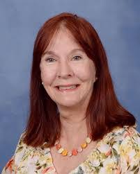 Leslie Hahn's Instagram, Twitter & Facebook