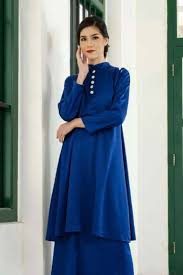 Baju kurung teluk belanga veya baju kurung johor ilk döneminde tanıtıldı sultan ebu bakar dan johor sermayenin hareketini anmak için teluk belanga için tanjung puteri (şimdi johor. Banyak Sangat Baju Raya Yang Moden Zaman Sekarang Ini Dia 5 Baju Tradisional Wanita Zaman Dahulu Manis Madu