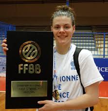 Résultat des article pour basketlandes. Entretien Marie Eve Paget Cotoyer De Grandes Joueuses M A Permis De Me Situer De Grandir Et De Prendre En Experience Partie 2