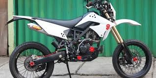 However klx 150 supermoto version is displayed in iims ago freedy fact that the only modification is the result of the government, which ban 'hack' is used by trail bike to. Modif Kawasaki Klx150 Si Putih Berkaki Besar Otosia Com