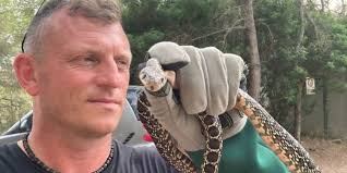 Dean Gallagher, premio 'Amic de la Terra' por su labor en defensa de las  'sargantanes'