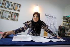 Contoh pengenalan kerja kursus sejarah tingkatan 3. Belajar Menjahit Dalam Talian Utusan Digital