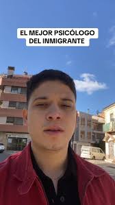 EL MEJOR PSICÓLOGO DEL INMIGRANTE 🪑 #emigrar , #viral #parati #explorer  #latinosenespaña #colombianosenespaña #venezolanosenespaña #barcelona  #emigrarespaña #inmigracion #europa