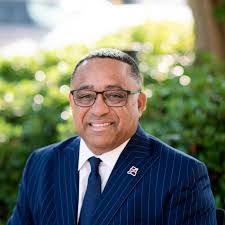 Alain Vincent's Instagram, Twitter & Facebook