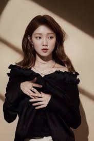 With her lipault luggage in tow, the model traveled from place to place and took pictures in front of recognizable tourist spots like the eiffel. Lee Sung Kyung Pics On Twitter Happy Birthday To Our Beautiful And Amazingly Talented Model Singer And Actress Happyleesungkyungday