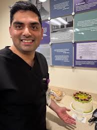 September's resident spotlight is one of our new interns, Dr Mariah Reed!  Learn more about Dr Reed with these fun facts and fun pics 🪸🖍️