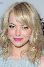 Fusya Dudaklar Emmastone Sari Sac Renkleri Sac Guzelligi Unlulerin Sac Modelleri