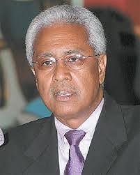 Economist gives PM good grade for oil and gas talks