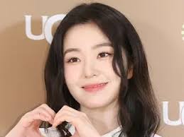 Red Velvet's IRENE, a solo artist in full bloom... 250,000 copies sold