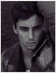 Fenster und Visionen.: Solid Ground