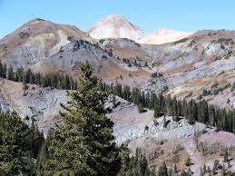 The mountain is a popular destination for walking, hiking, and bird watching, and people come from near and far for excellent raptor sightings, including hawks, golden eagles, and peregrine falcons. Tushar Mountains